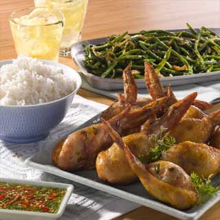 Garlicky Green Bean Stir-Fry (<EM>Taum Kib Xyaw Qej</EM>)<BR />and Stuffed Chicken Wings (<EM>Kooj Tis Qaib Ntim</EM>)